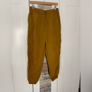 Good American Women’s Shiny Mustard color Track Pant size medium